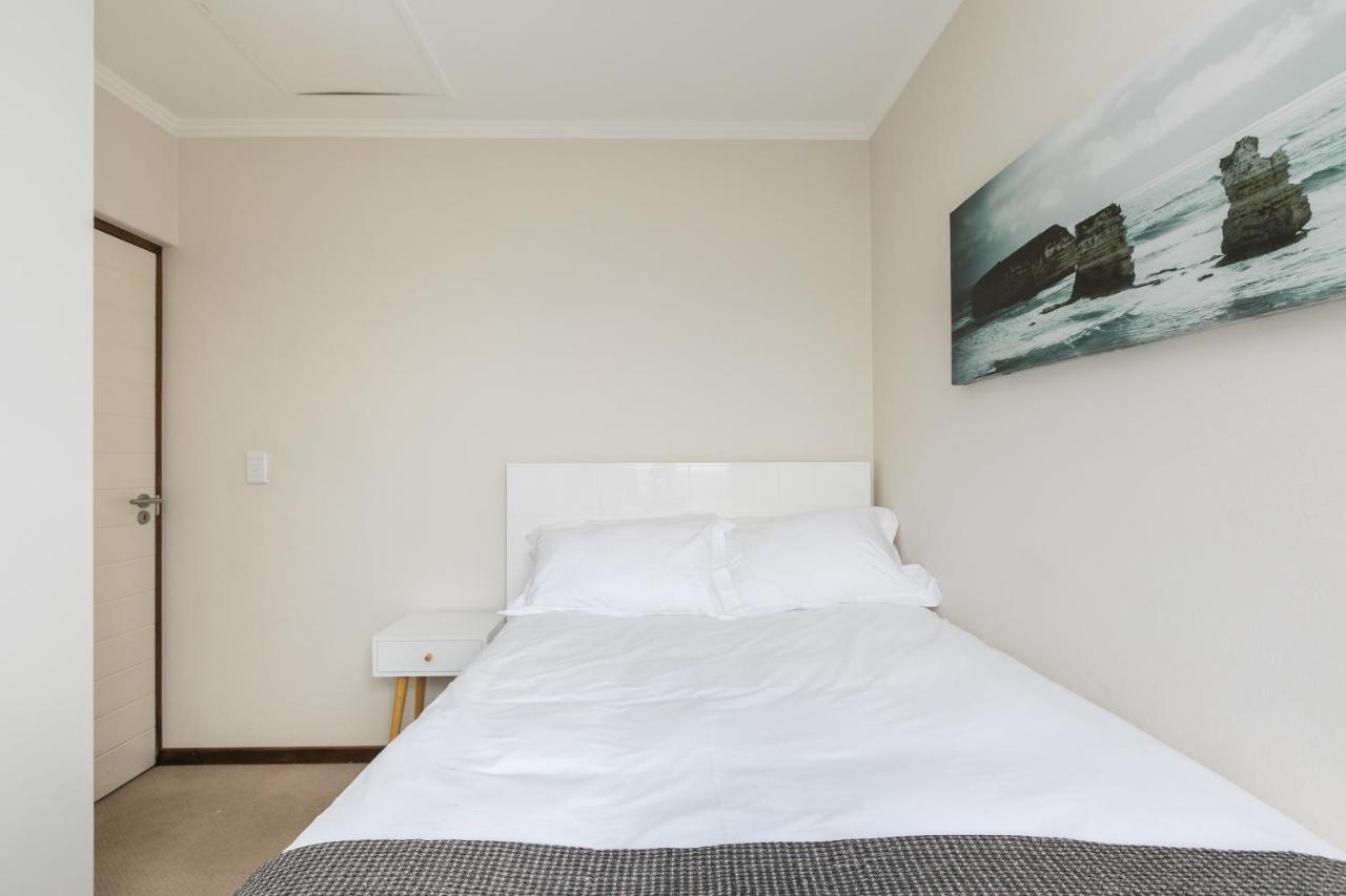 Modern Apartment In A Secure Golf Estate.Wifi Roodepoort Exteriér fotografie